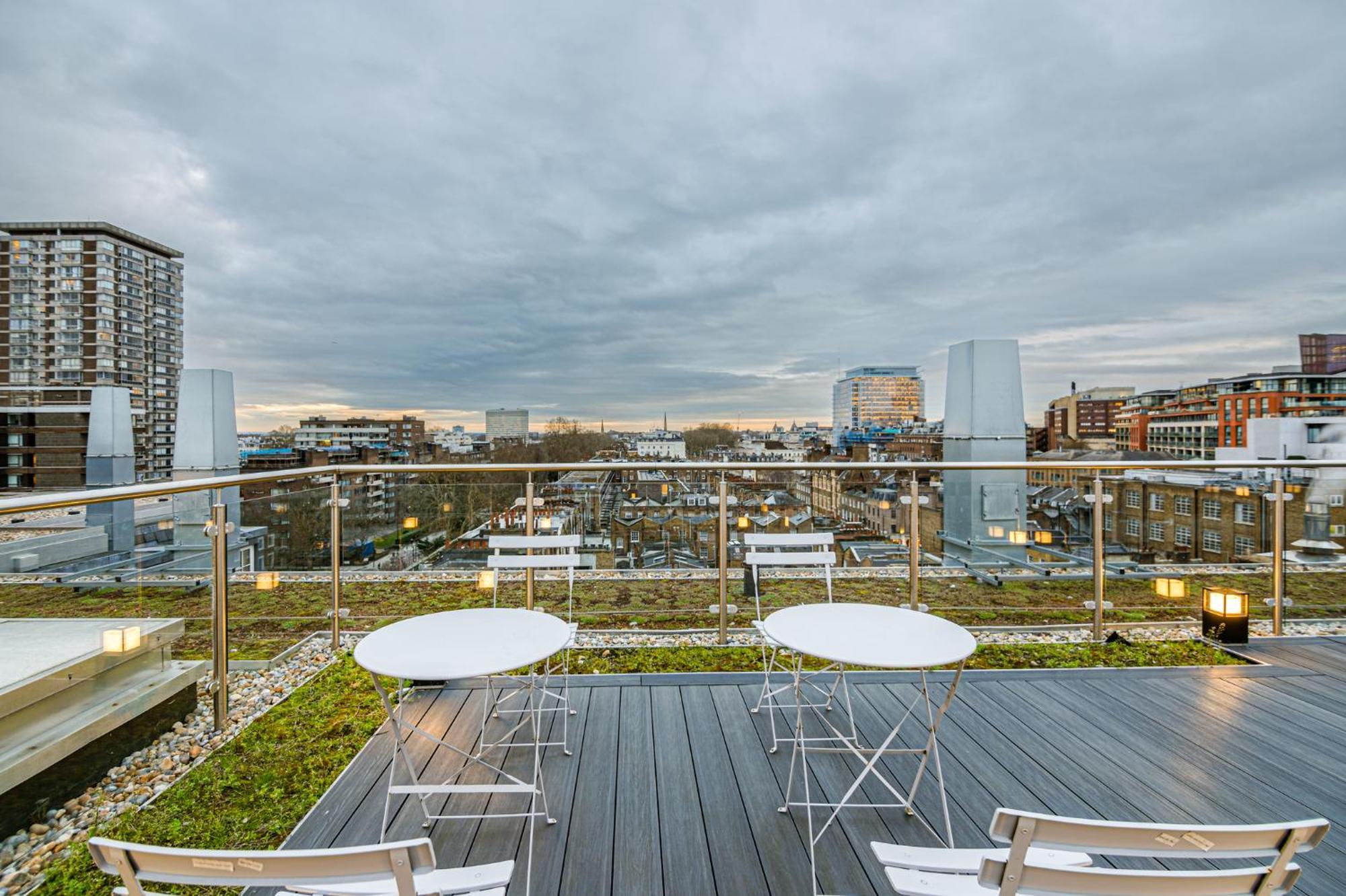 Elegant 3-Bedroom Penthouse In Marble Arch 70 London Exterior foto