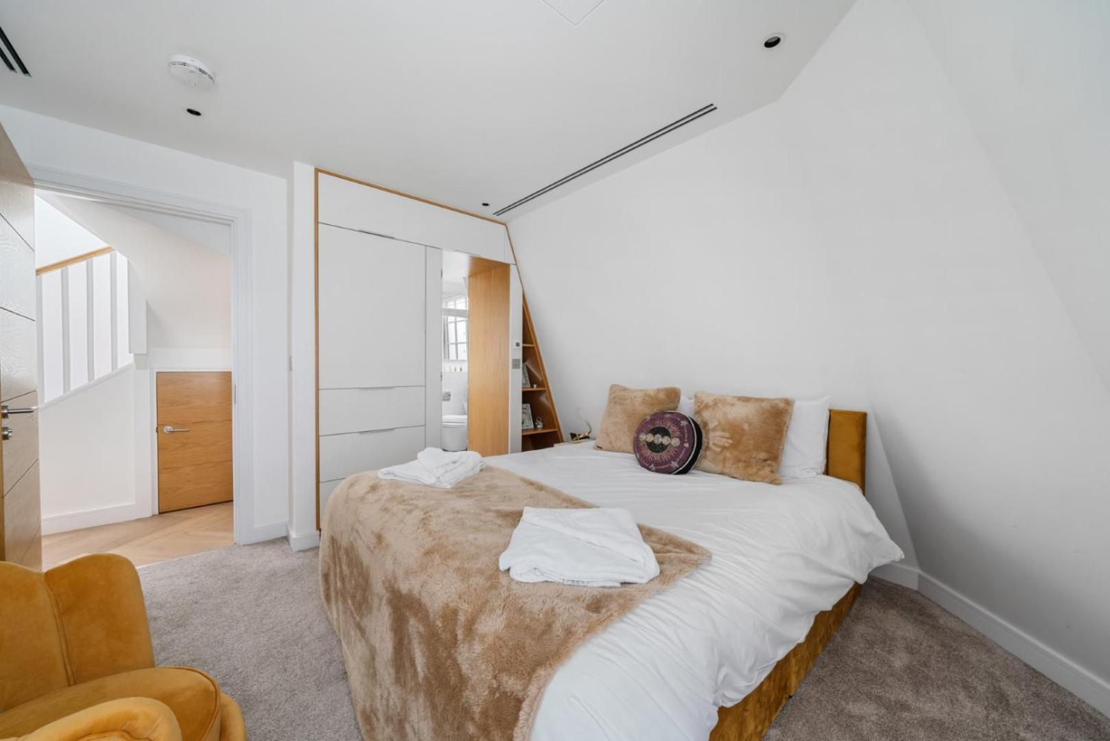 Elegant 3-Bedroom Penthouse In Marble Arch 70 London Exterior foto