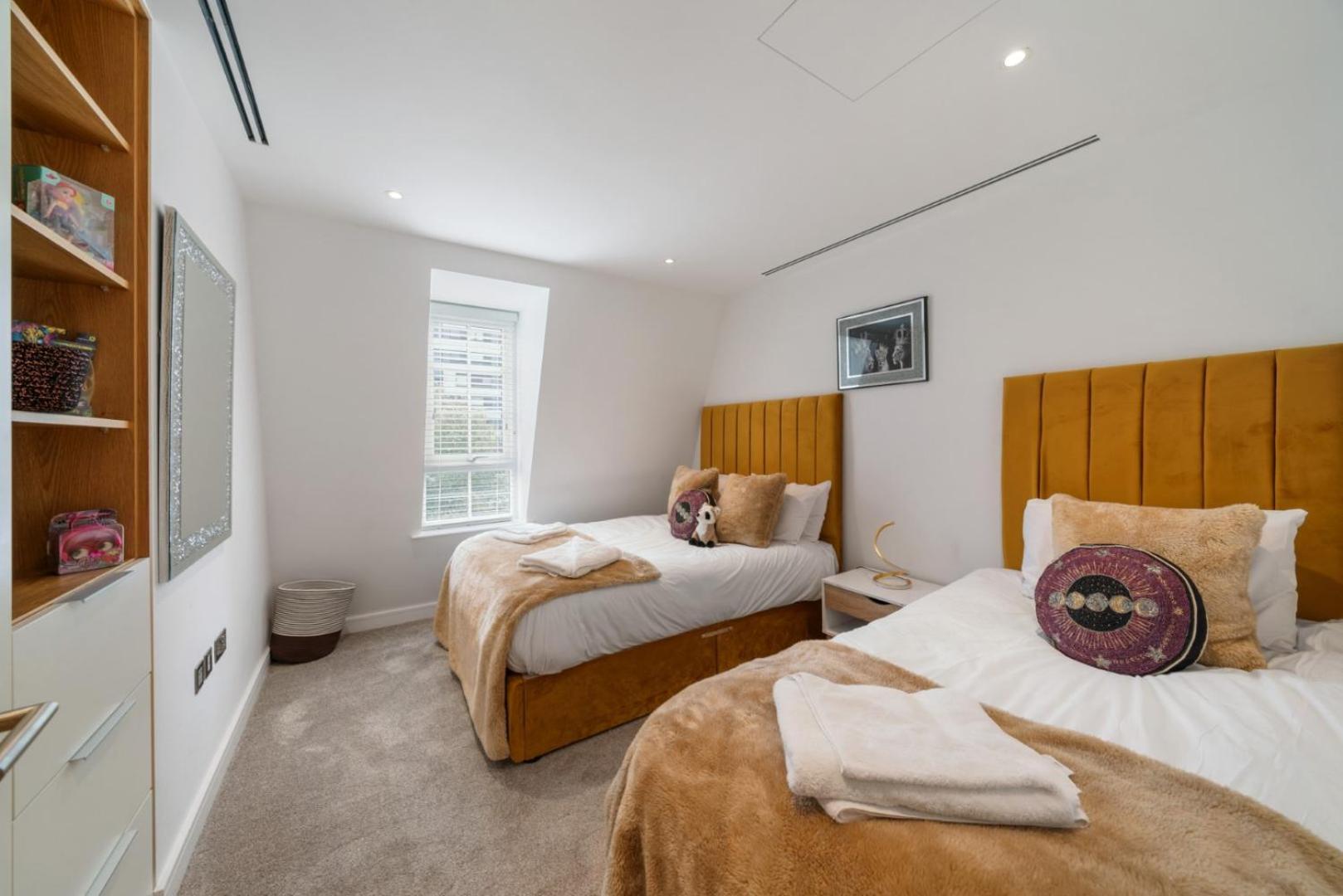 Elegant 3-Bedroom Penthouse In Marble Arch 70 London Exterior foto