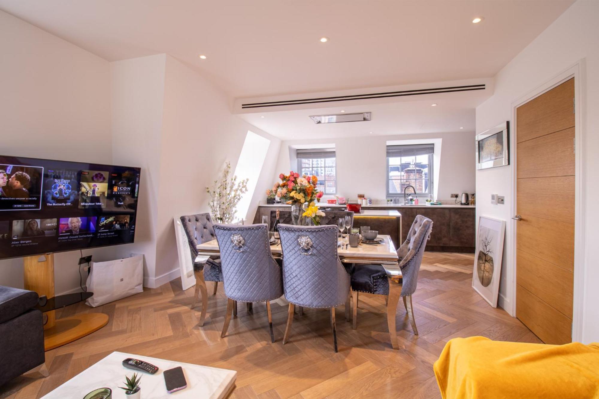 Elegant 3-Bedroom Penthouse In Marble Arch 70 London Exterior foto
