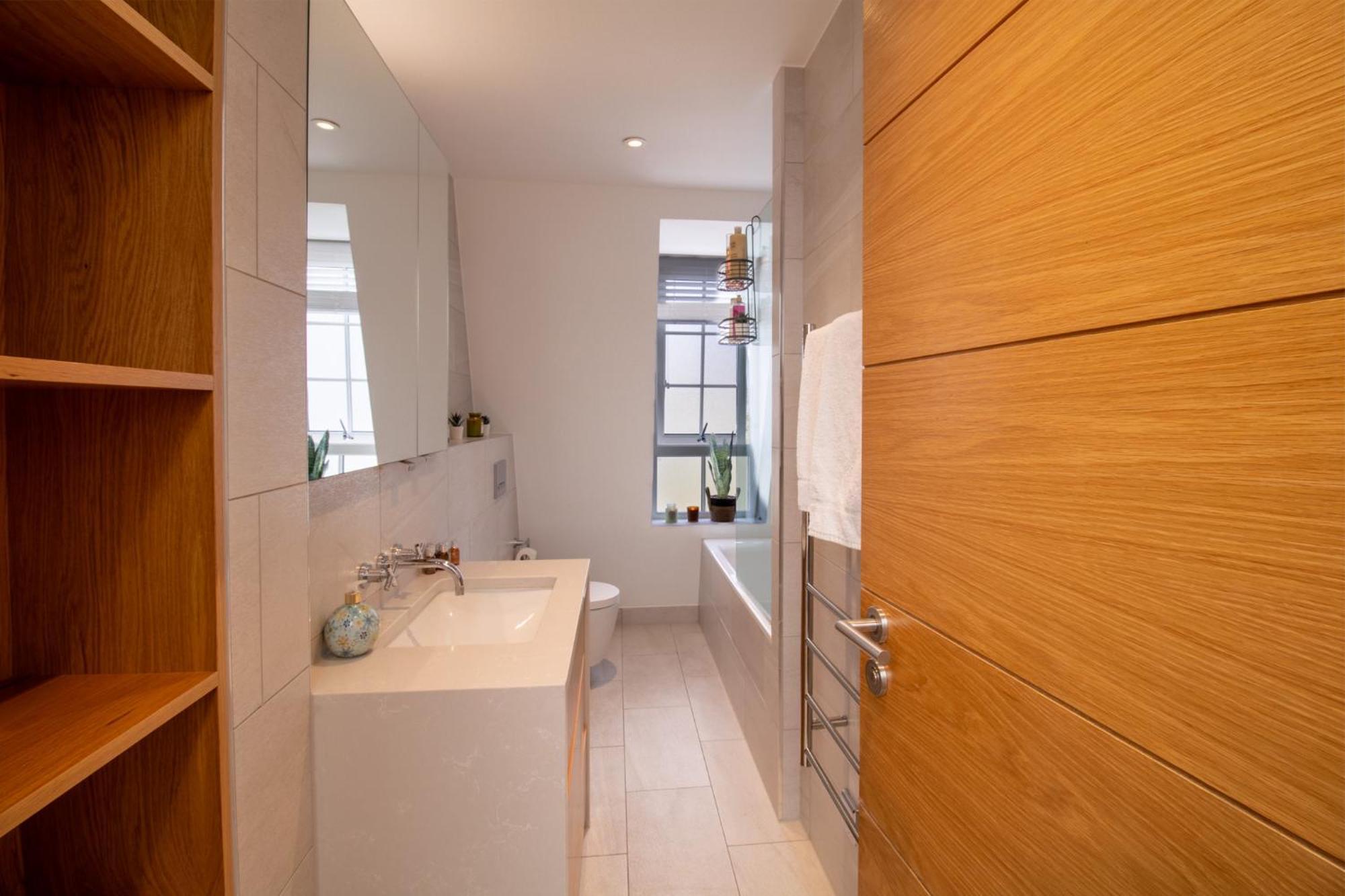 Elegant 3-Bedroom Penthouse In Marble Arch 70 London Exterior foto